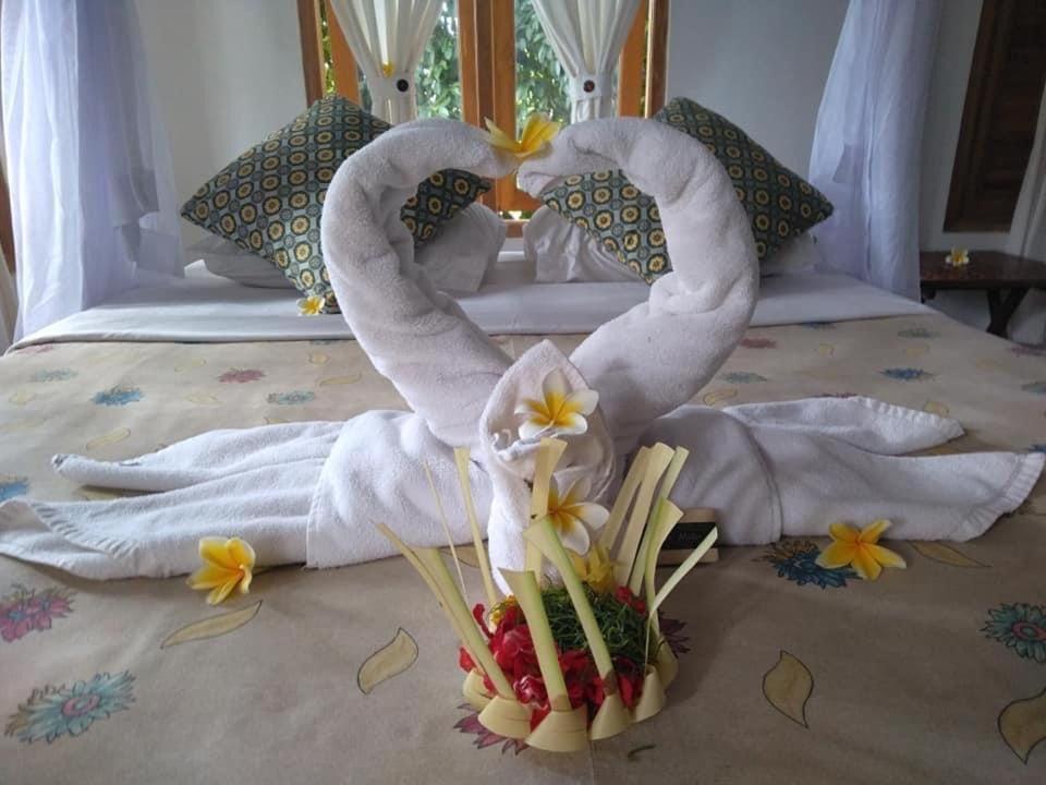 Omunity Bali Hotel ซีงาราจา ภายนอก รูปภาพ
