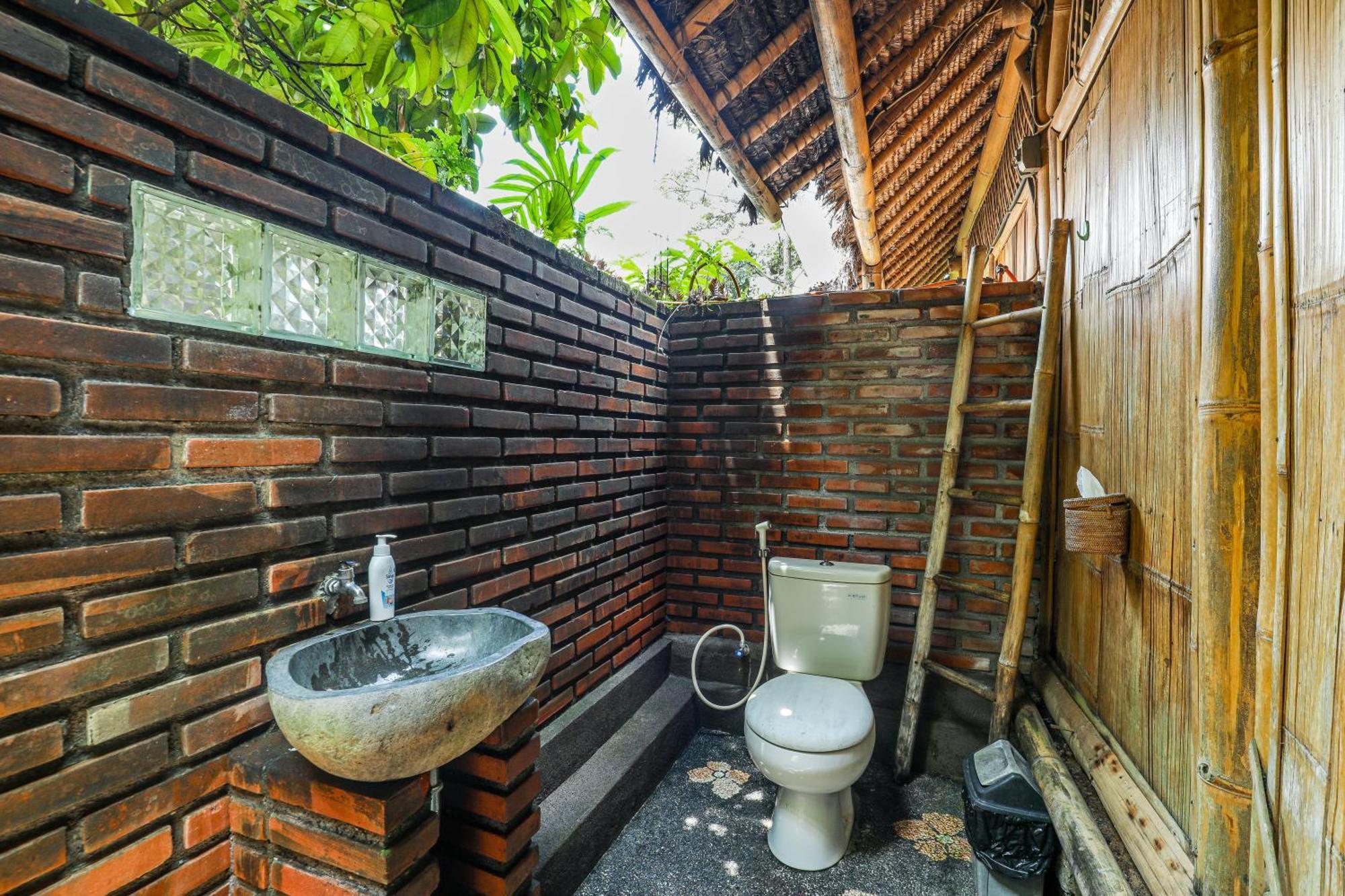 Omunity Bali Hotel ซีงาราจา ภายนอก รูปภาพ